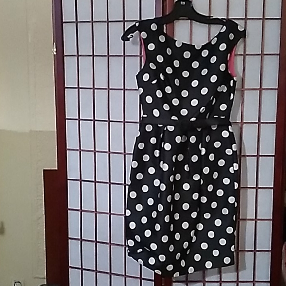 Sleeveless Polkadot midi dress - Picture 6 of 7